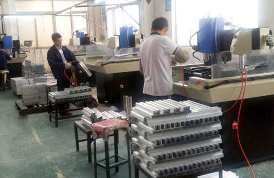 堅(jiān)持鑄就輝煌 五金制品企業(yè)的成功之道